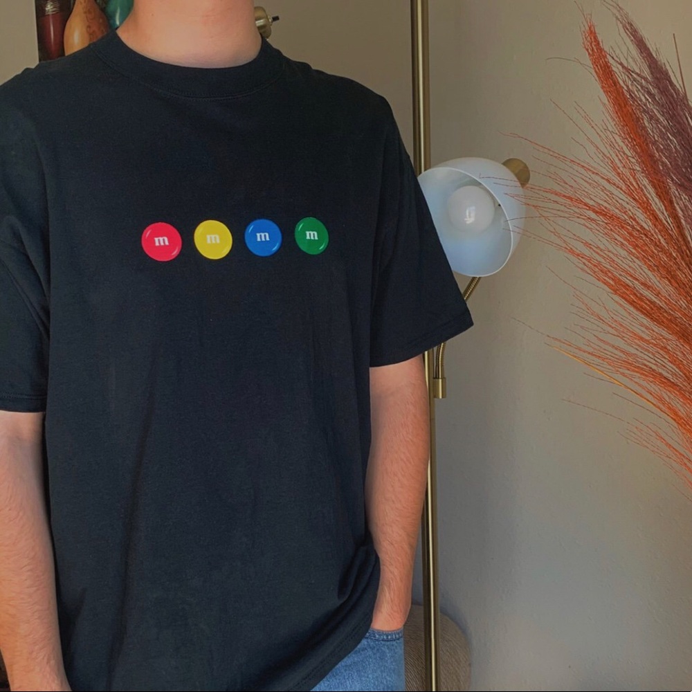 🍫 VINTAGE M&MS BLACK TEE 🍫